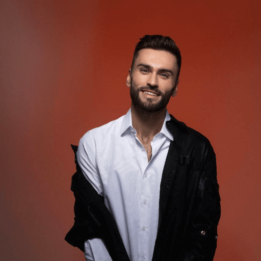 Нодар Ревия